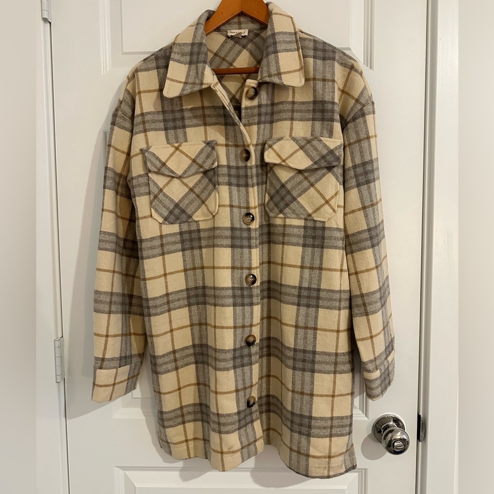 Hem & Thread Women’s Plaid Flannel Shacket
